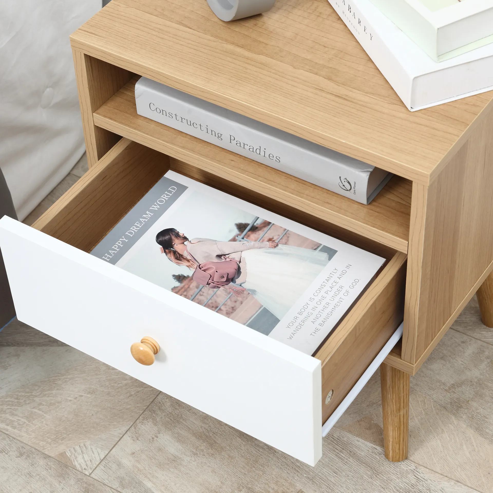 HOMCOM Modern Bedside Table with Drawer and Shelf - Stylish Natural Nightstand, Ample Storage