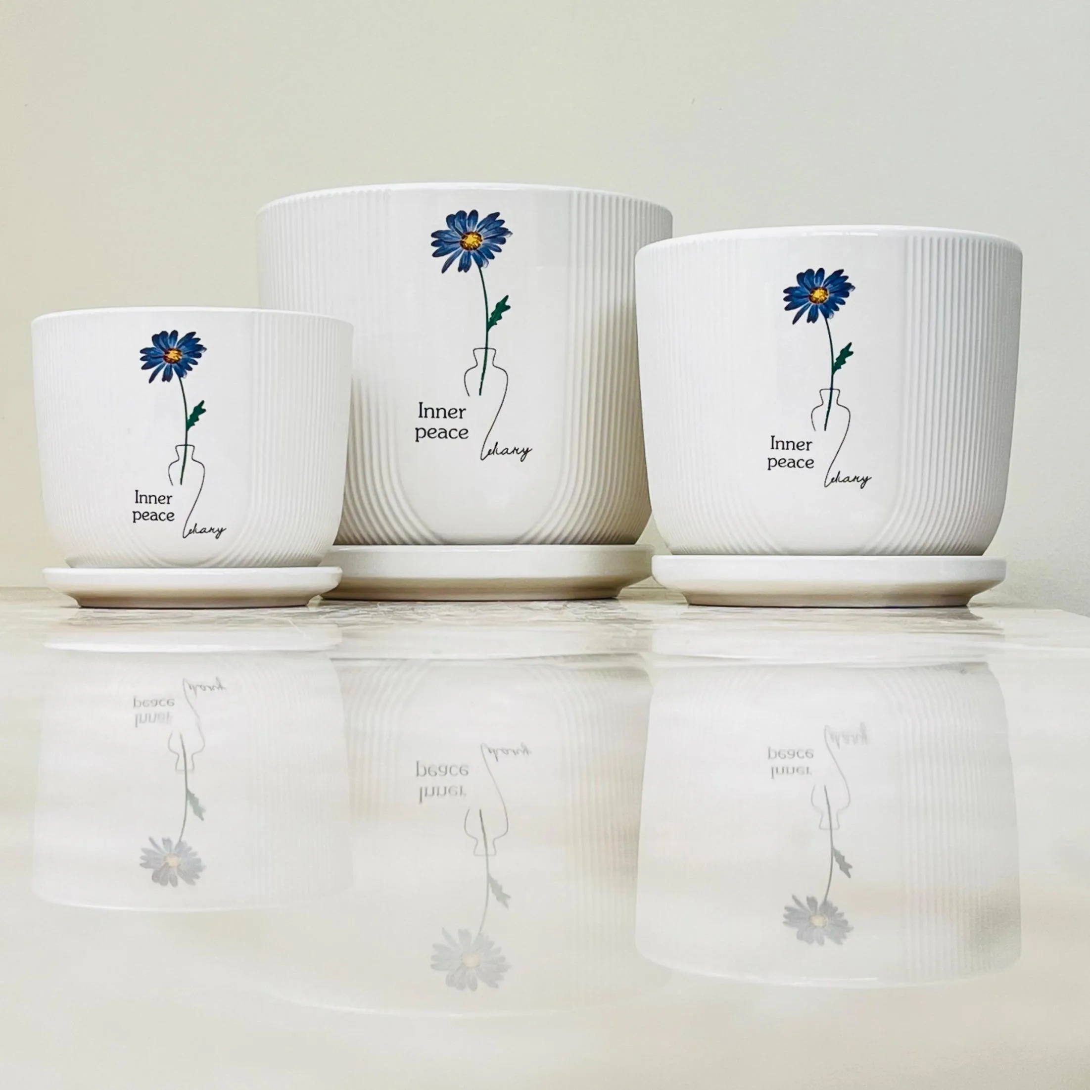 Ribbed Ceramic Pots with 'Inner Peace' Illustration (Set Of 3)