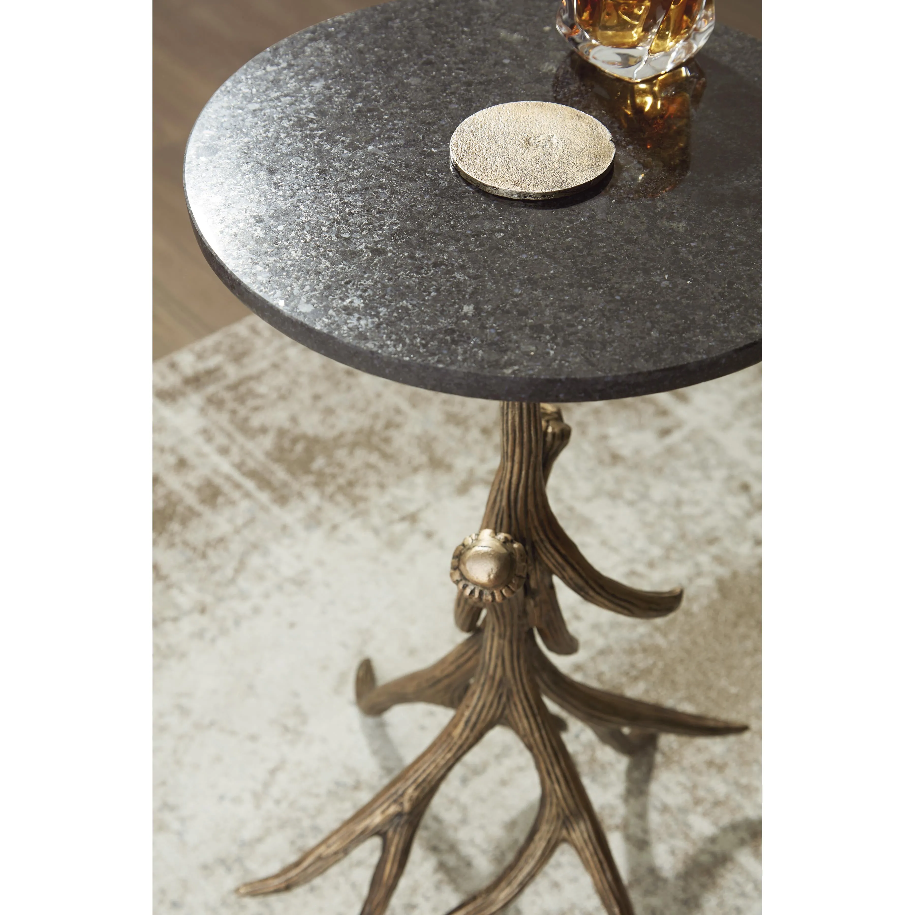 Signature Design by Ashley Lemkins Accent Table A4000606