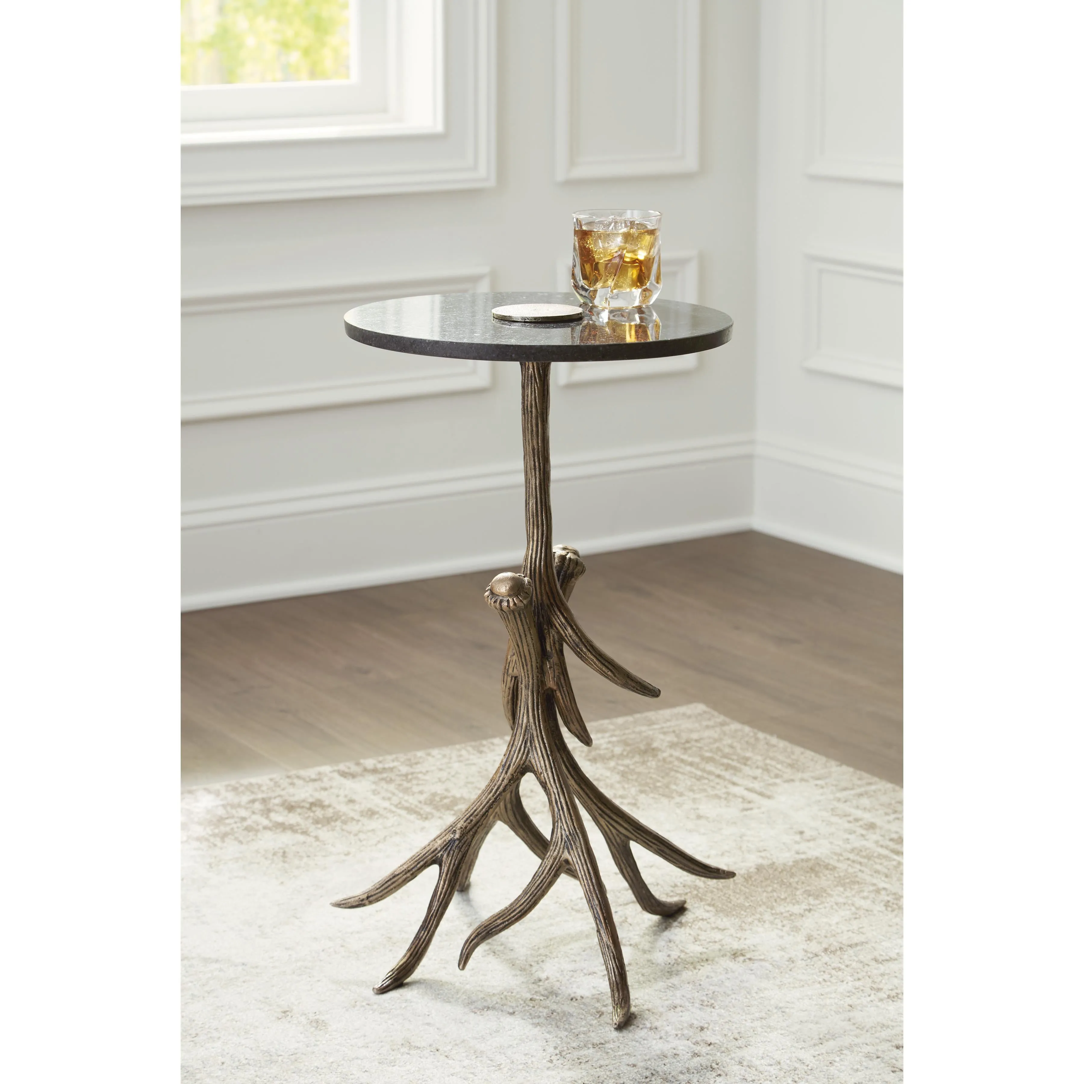 Signature Design by Ashley Lemkins Accent Table A4000606